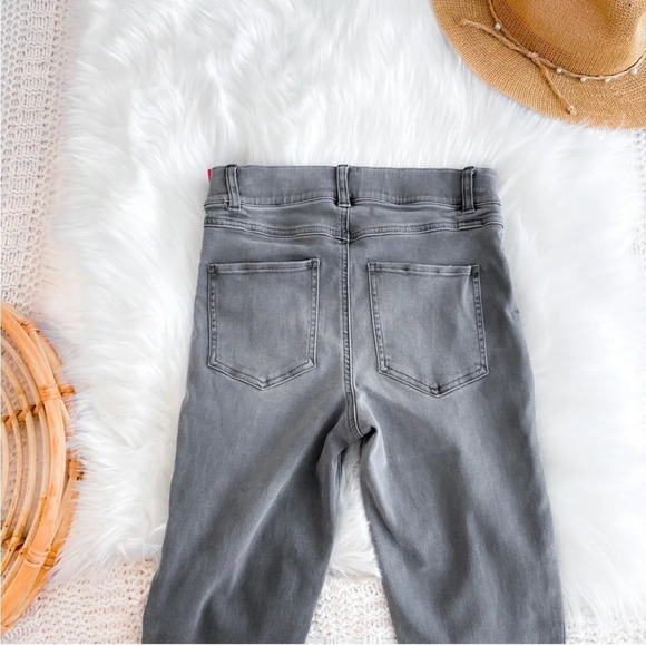 Spanx Distressed Ankle Skinny Jeans Vintage Gray High Rise Waisted NEW Small - Picture 9 of 15